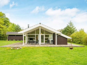Pleasant Holiday Home in Glesborg with Sauna in Fjellerup